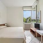 Hotel apartamentowy Village 3*