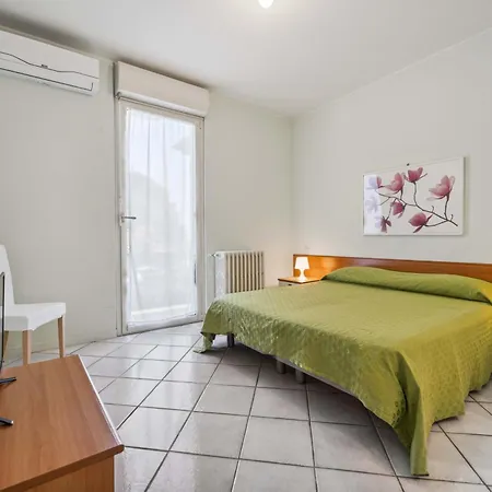 Village 3* Colico