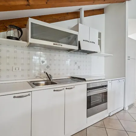 Village Apartmanhotel 3*