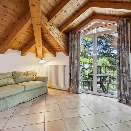 Village 3* Colico