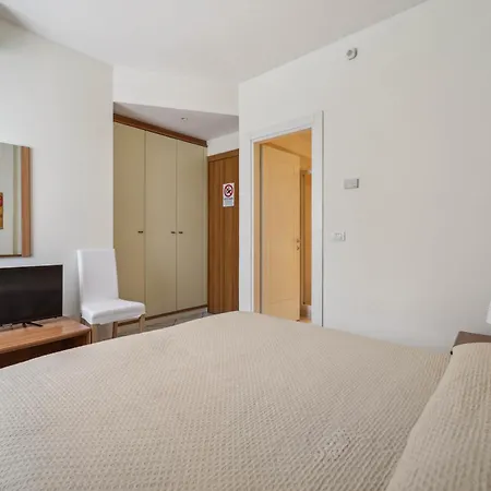 Village Apartmanhotel
