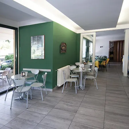 Village Aparthotel